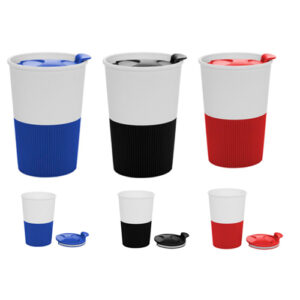 Vaso de Mug Plástico con detalles de Silicón.